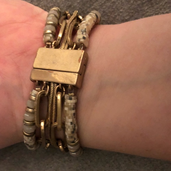 STUNNING STAND OUT LAYERED BRACELET - Picture 3 of 7